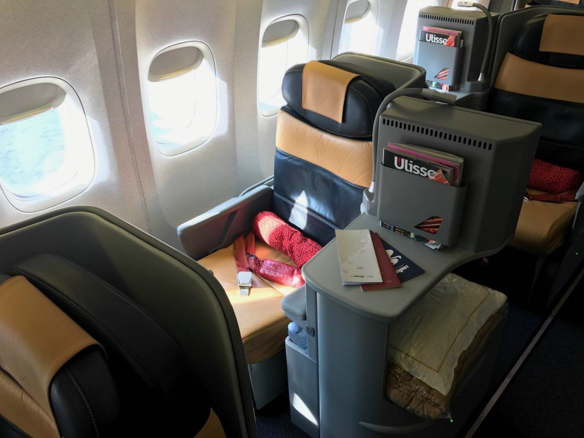 The Dance Between Connection and Privacy in Social Media 1